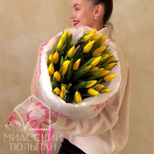 35 тюльпанов
