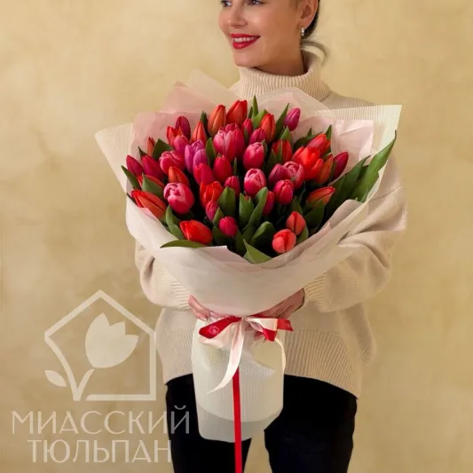 51 яркий тюльпан