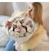 Нежный букет кустовых хризантем и диантусов 1