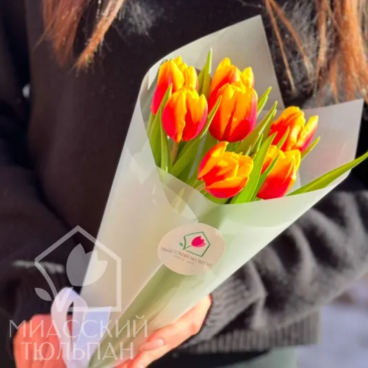 Классический букет тюльпанов