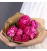 Букет розовых пионов