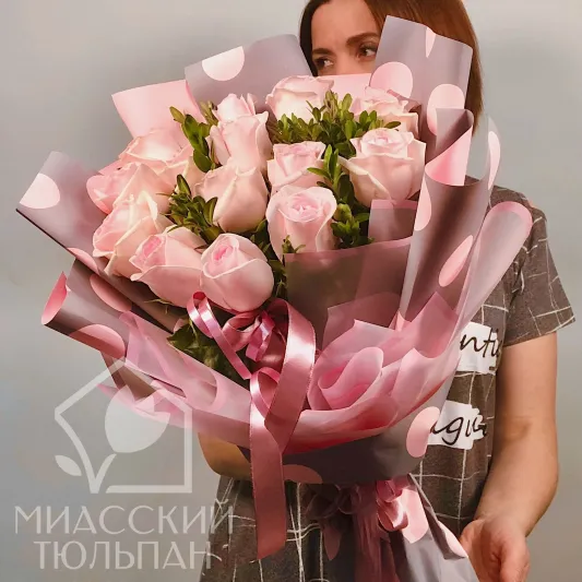 Букет нежных роз (13 шт)